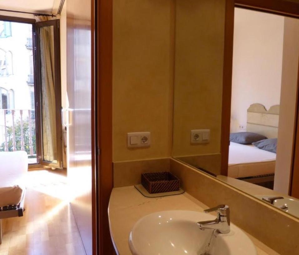 Sweet Bcn Rambla 48 Appartement Barcelona Buitenkant foto